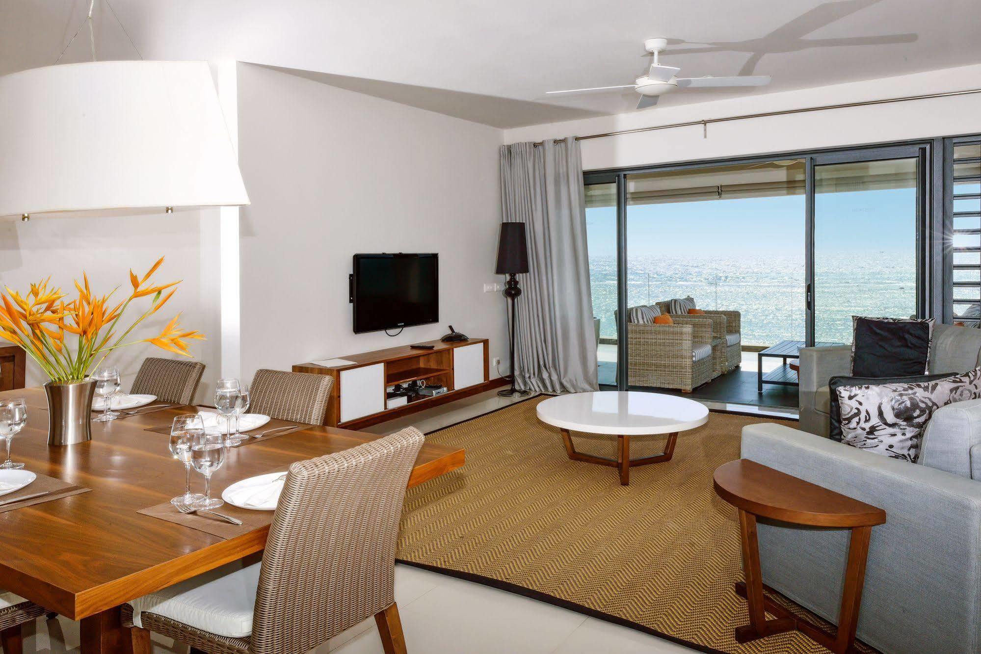 Leora Luxury Accommodation By Dream Escapes Tamarin Bagian luar foto